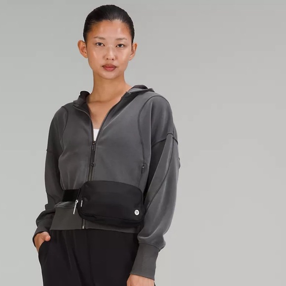 Lululemon Unisex Everyday Belt Bag 1L NWT!!! - Picture 2 of 13